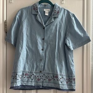 Alfred Dunner Vintage Chambray Floral Embroidered Button Down Short Sleeve 12
